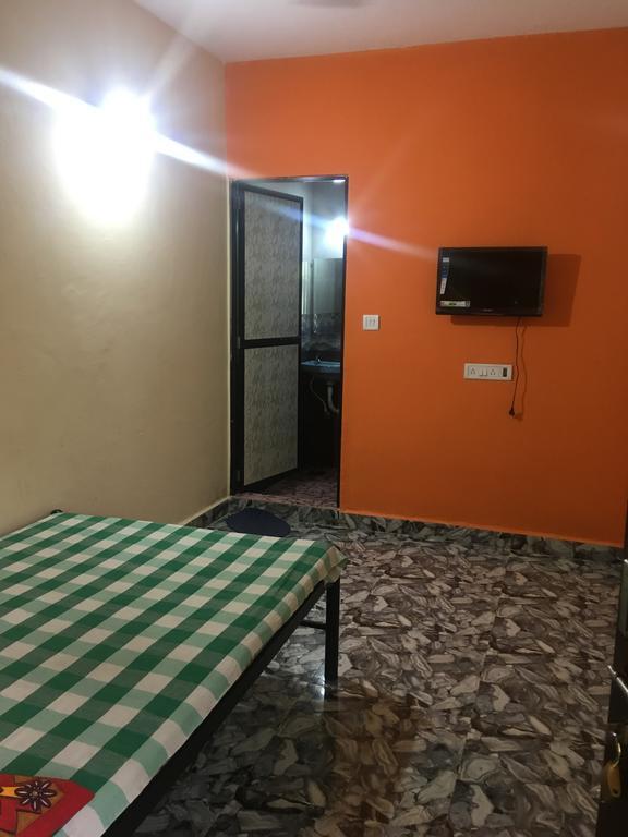 Fernandes Guest House Calangute Ngoại thất bức ảnh